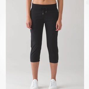 Lululemon dance studio 19” black size 6